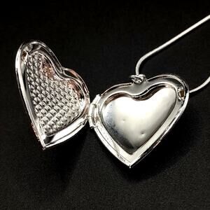 925 Silver Necklace W/ Diamond Pattern Heart Locket Valentine Birthday Gift NEW